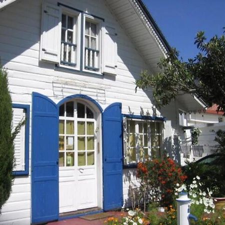 Gite Les Carillons Hostel Cilaos Exterior photo
